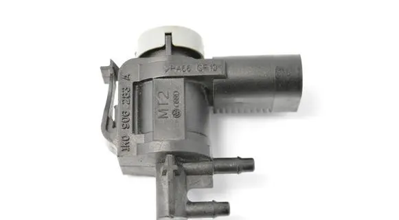 Volkswagen PASSAT B7 Turbo solenoid valve 1K0906283A