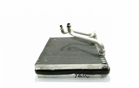 Audi Q3 8U Air conditioning (A/C) radiator (interior) VALEO