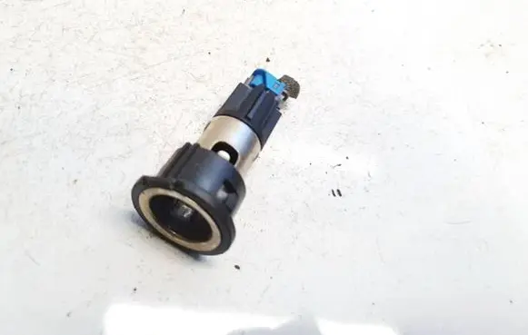 Opel Insignia A Cigarette lighter 