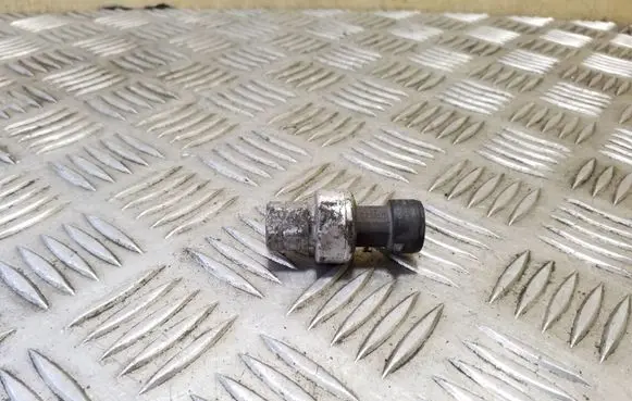Opel Vivaro Air conditioning (A/C) pressure sensor 7700417506
