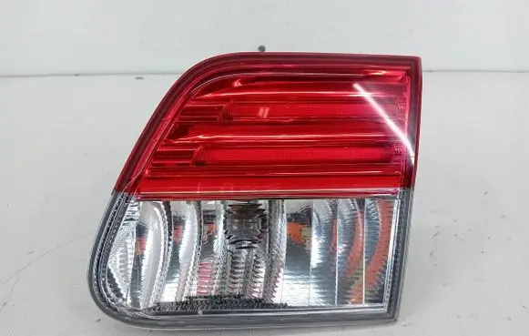 Toyota Avensis T270 Rear/tail lights