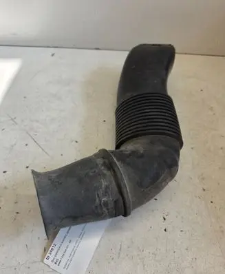 BMW 7 E65 E66 Air intake duct part 13717789131