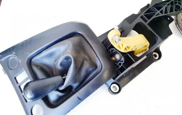 Nissan NV200 Gear shifter/selector 34101bj00a 26381