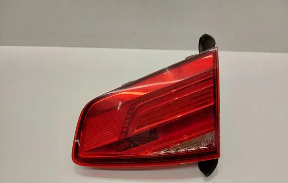 Volkswagen PASSAT B8 Tailgate rear/tail lights 195268
