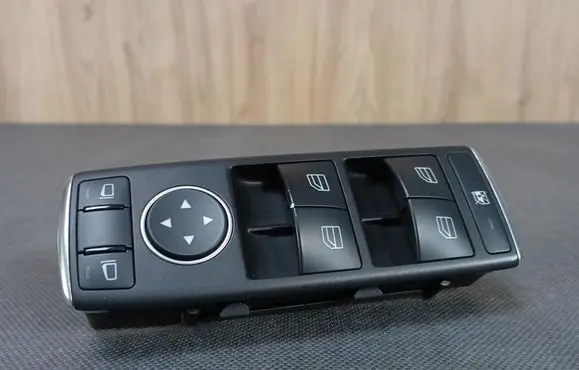 Mercedes-Benz B W246 W242 Electric window control switch 1669054300 A1669054300