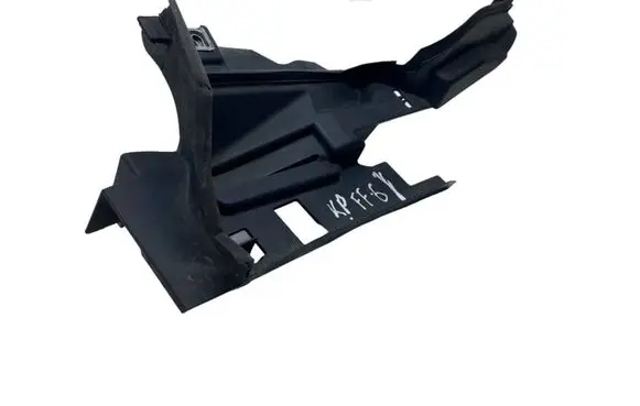 Ford Focus Fender mounting bracket BM51A02477AE D2L4A