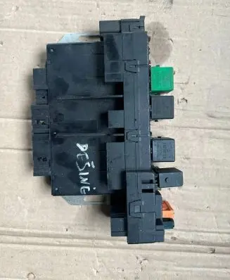 Mercedes-Benz S AMG W221 Fuse module A0265455332 05045122
