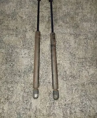 Audi TT Mk1 Shock absorber/damper mounting bracket 