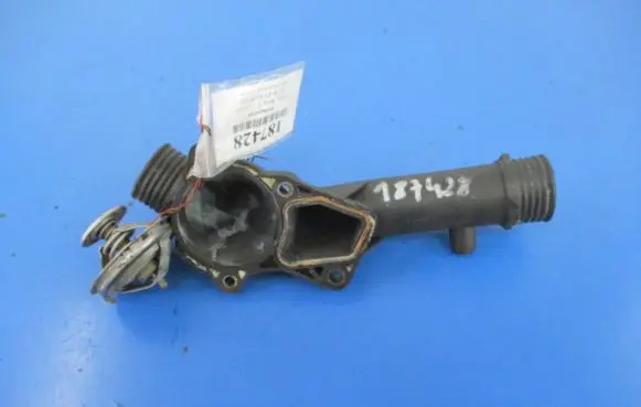 Thermostat/thermostat housing
