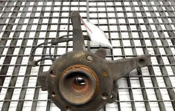 Renault Kangoo II Front wheel hub spindle knuckle