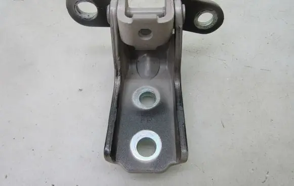 KIA Niro Front door upper hinge 