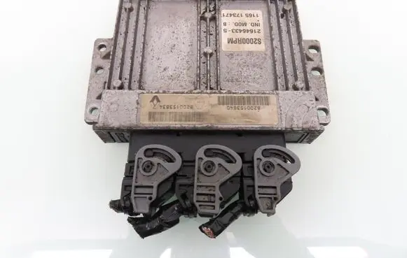 Renault Clio II Engine control unit/module 8200153840