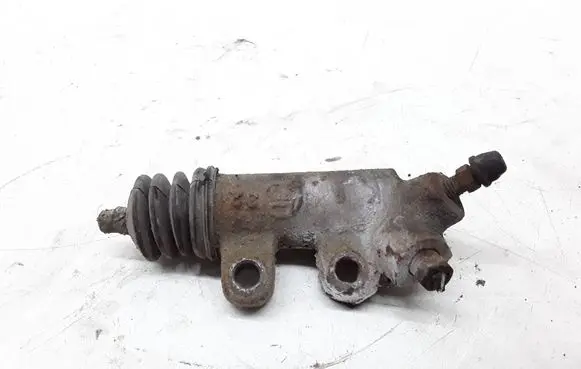 Toyota Corolla Verso E121 Clutch slave cylinder 