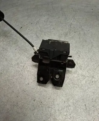 Mercedes-Benz C W203 Loading door lock A1717500085 A1717500185