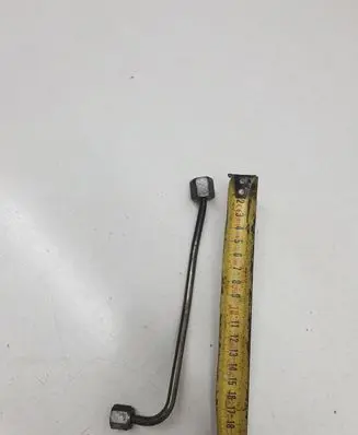 Fuel injector supply line/pipe