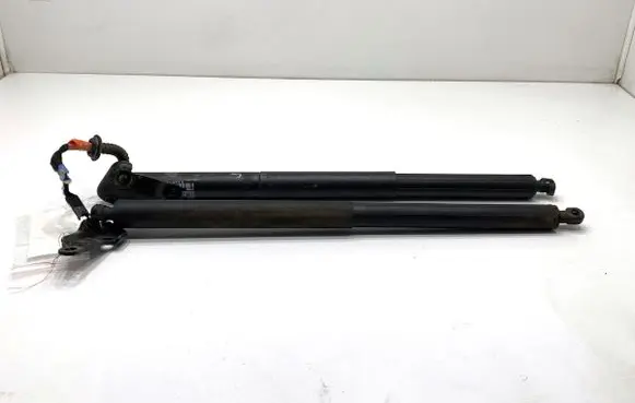 BMW X1 F48 F49 Shock absorber/damper mounting bracket 7481807