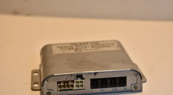 Mitsubishi L200 Airbag control unit/module 60061030
