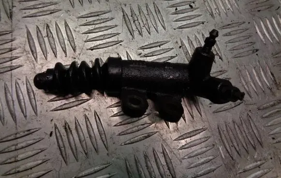 Mazda 6 Clutch release bearing slave cylinder 