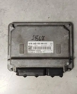 Skoda Octavia Mk2 (1Z) Engine control unit/module 03d906023