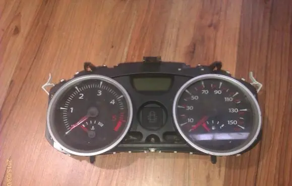 Renault Megane II Speedometer (instrument cluster) 4hkg008727