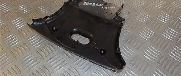 Steering wheel column trim