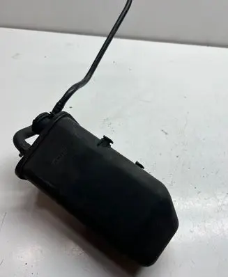 Audi A3 S3 8P Active carbon filter fuel vapour canister 1K0201801B 1K0196