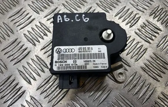 Audi A6 S6 C6 4F Power management control unit 4F0915181A