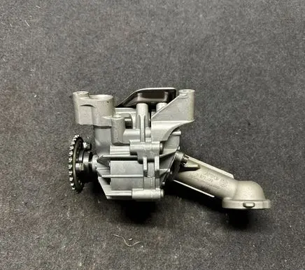 BMW 5 F10 F11 Oil pump 7643256 7568821 7572477