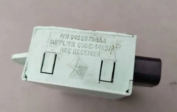 Chrysler Voyager Other control units/modules 04686798 P04686798AA 43392MHZ