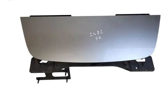Nissan Leaf II (ZE1) Electric car charge socket cover 