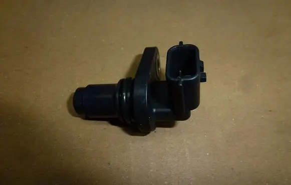 Renault Koleos I Camshaft position sensor 23731JA11A