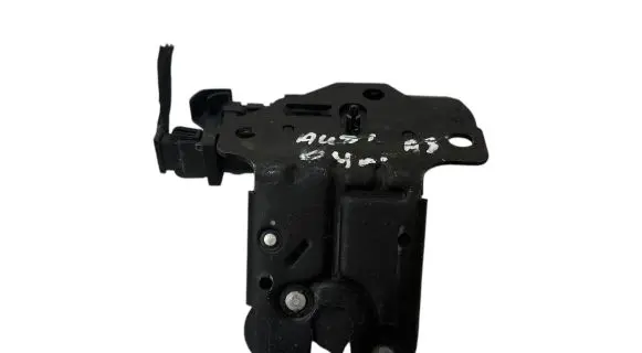 Audi A3 S3 8P Tailgate/trunk/boot lock/catch/latch 8P4827505A 262110 01020555001