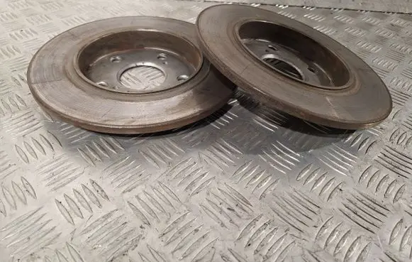 Toyota Auris 150 Rear brake disc 4243112280