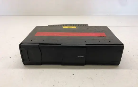 BMW 3 E90 E91 CD/DVD changer 9133083 65129133083