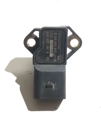 Volkswagen Tiguan Air pressure sensor 038906051D 0261230073