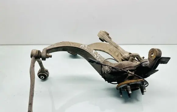 Front wheel hub