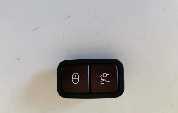 Mercedes-Benz C W205 Tailgate opening switch 2208211479