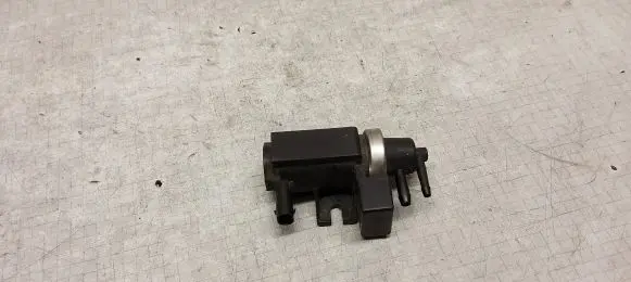 Mercedes-Benz A W169 Vacuum valve A0051535528