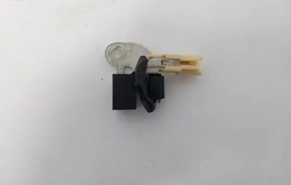 Toyota Auris 150 Aerial antenna filter 9098005357