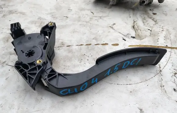 Renault Clio IV Accelerator throttle pedal 180029347R