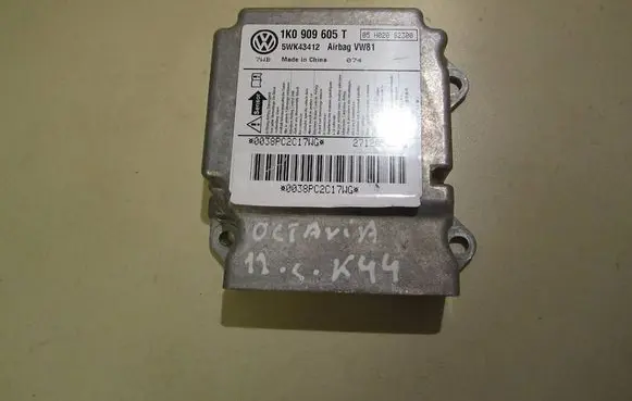 Skoda Octavia Mk2 (1Z) Airbag control unit/module 1K0909605T 5WK43412