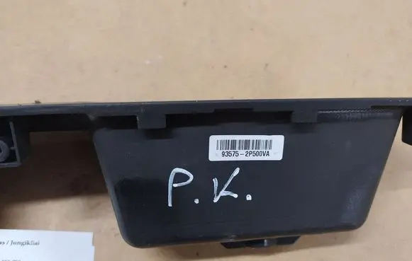 KIA Sorento Electric window control switch 935752P500VA