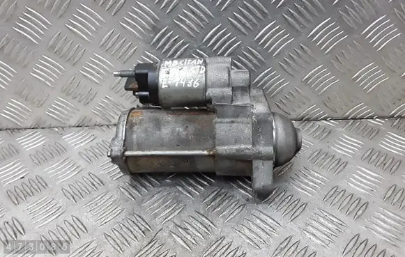 Mercedes-Benz Citan W415 Starter motor 233003759r