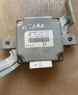 Suzuki Grand Vitara II Engine control unit/module 3888565J00 S91101 0011581
