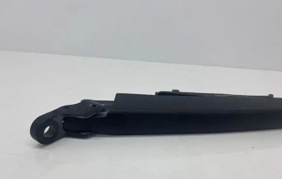 Nissan Qashqai Rear wiper blade arm