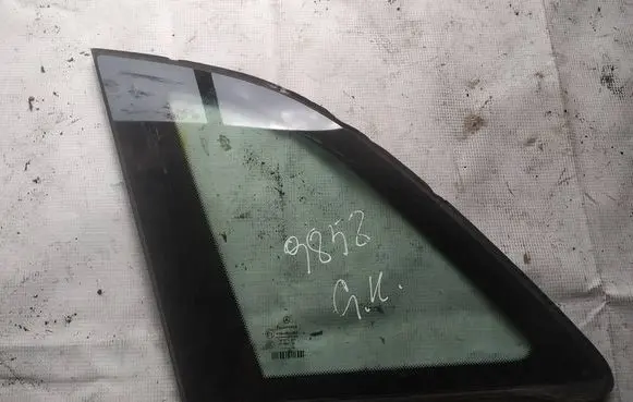 Mercedes-Benz B W245 Rear side window as2