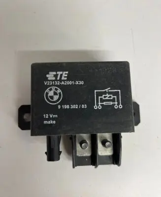 BMW X3 G01 Coolant fan relay 9198302 V23132A2001X30