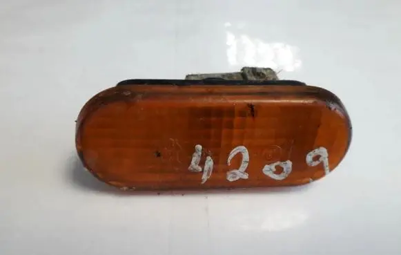Volkswagen PASSAT B4 Front fender indicator light 1H0949111