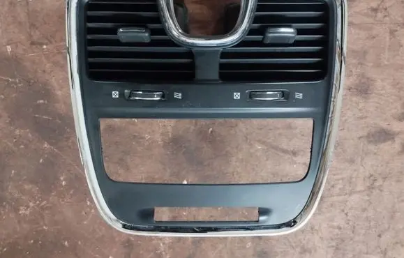Chrysler Town u0026 Country V Climate control/heater control trim 1RB70DX9AF