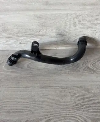 Volkswagen Golf VII Engine coolant pipe/hose 04l121071